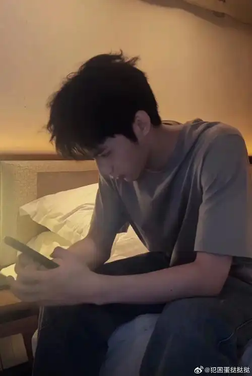 0请各位粉丝姐姐门查收  到底是谁懂女友视角刘耀文的含金量啊  上网