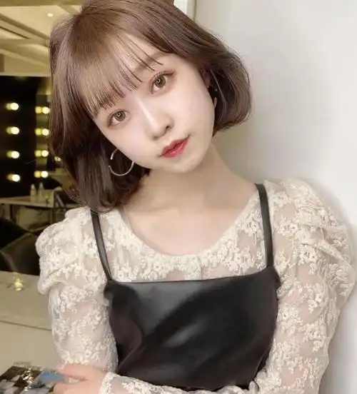 女生内扣短发图片内扣波波头时尚减龄