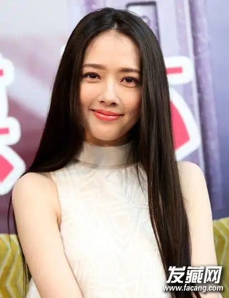 女神示范4款时髦发型出游美翻天