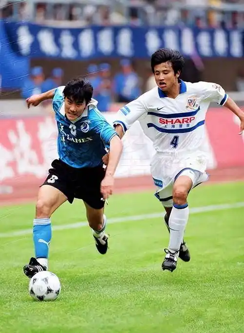 张恩_足球_吴承瑛