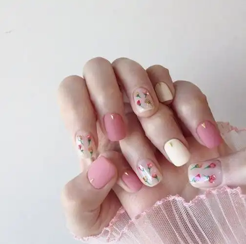 短指甲美甲图案