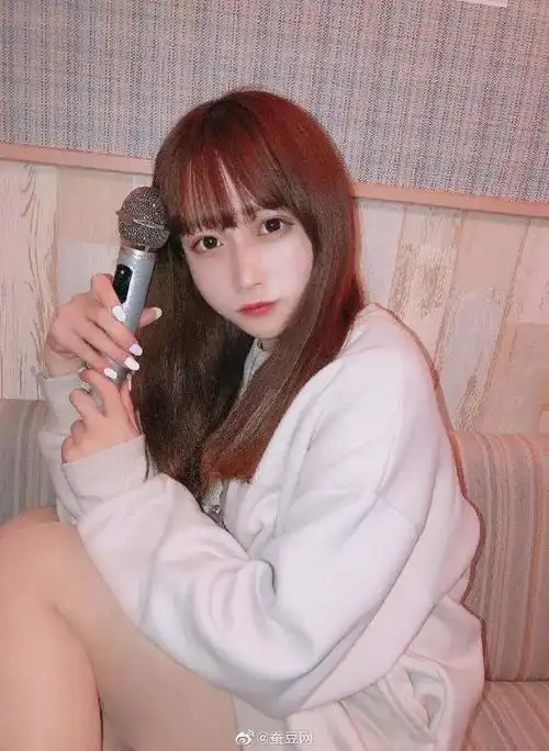 日本17岁女装大佬一夜爆红清纯可爱软妹风让人忘记性别