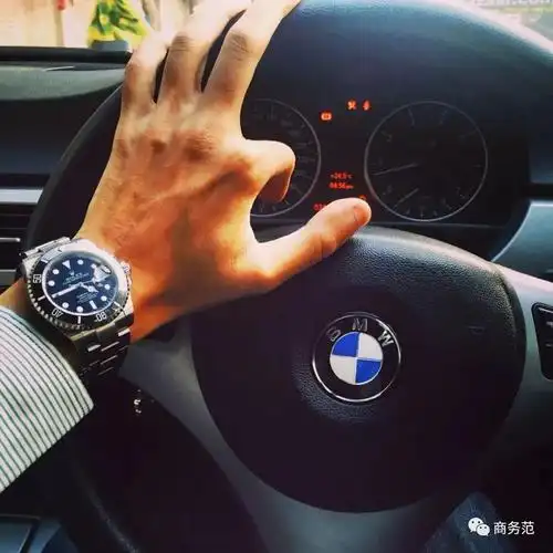 c罗降薪回曼联,依然劳斯莱斯配大钻表!男人开车戴表有什么讲究