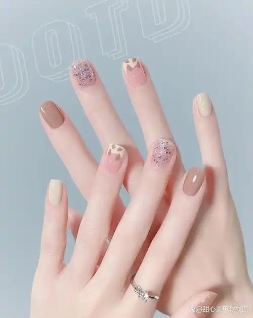 通勤美甲,展现都市女性的优雅与力量,适合上班族学生党专属美甲