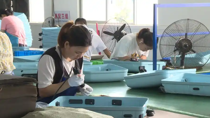 正茂箱包公司生产中高端拉杆箱克服不利影响年产值恢复过亿元