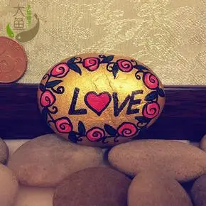 情侣石头手绘画摆件生日礼物送女生送男生卡通漫画创意礼品