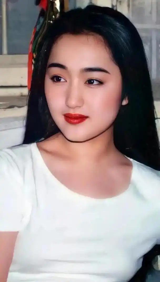 歌坛玉女杨钰莹苦等25年,为何赖文峰出来转身却娶了别人做新娘?