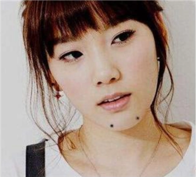 这几个地方有痣的女人,一生幸福,能给男人带来好运!