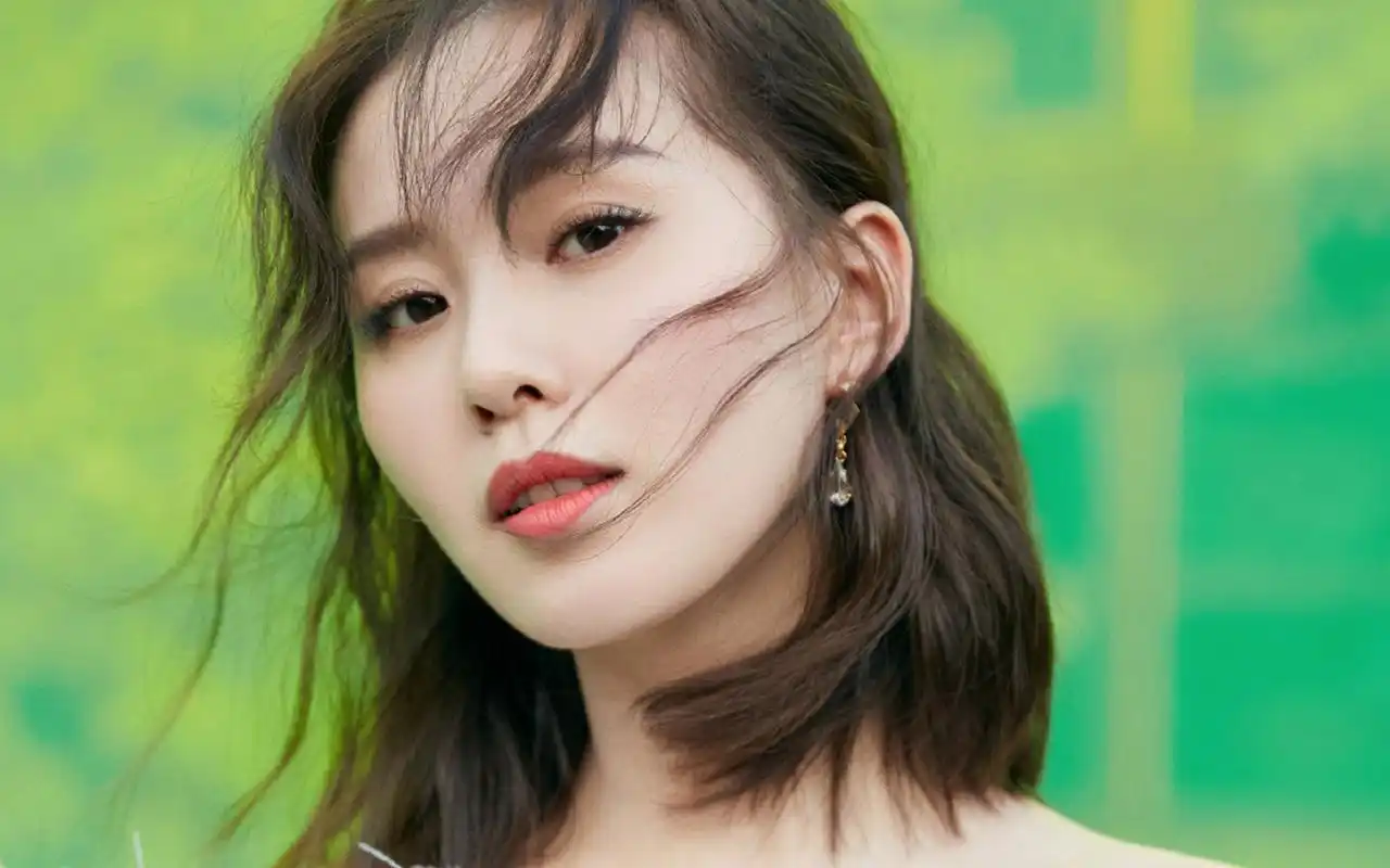 刘诗诗优雅写真桌面壁纸