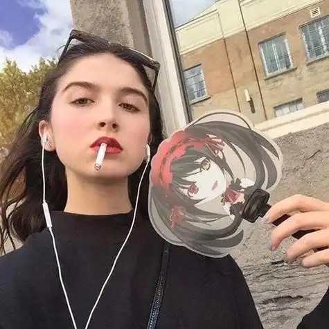 抽烟头像欧美小孩抽烟嚣张头像