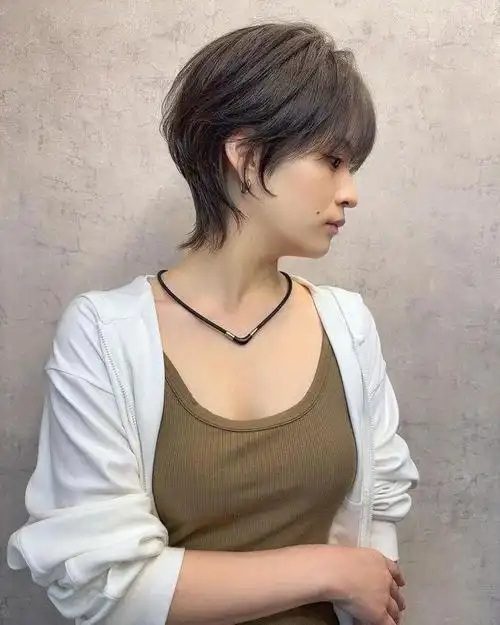 个子不高,脸大,发量少,发型就选这三种,让你美到不敢想|短发|发尾