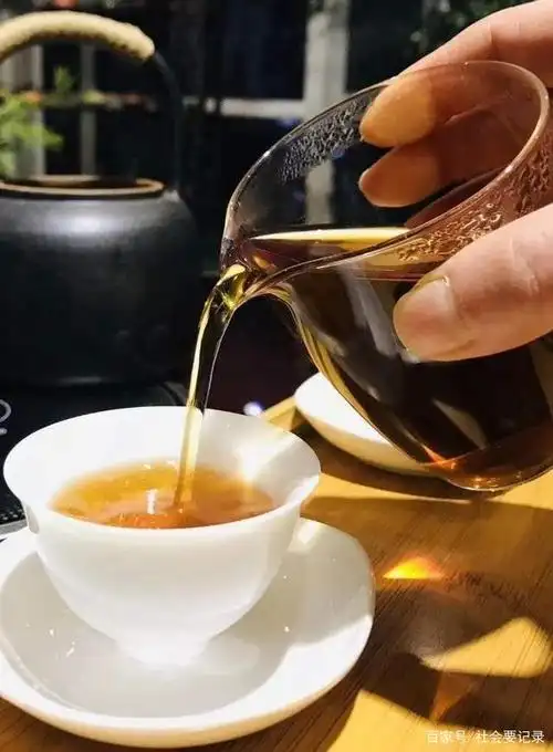 喝茶的现实照片,喝茶照片实拍-图片大观-奇异网