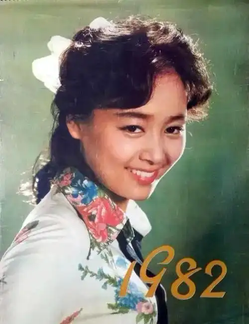 张瑜年轻时的精美照片