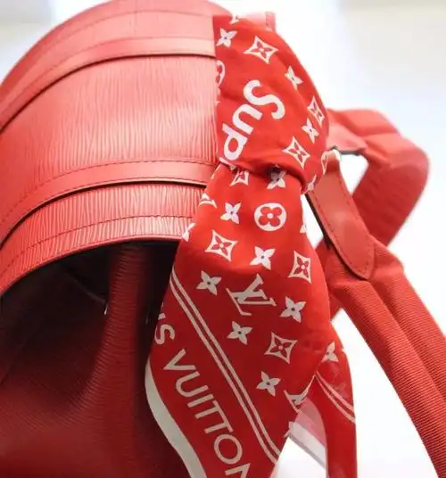 资讯| lv × supreme联名系列卖了一亿多欧元