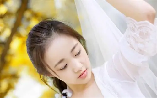 夏日清爽舒适小新清美女图片电脑高清壁纸下载