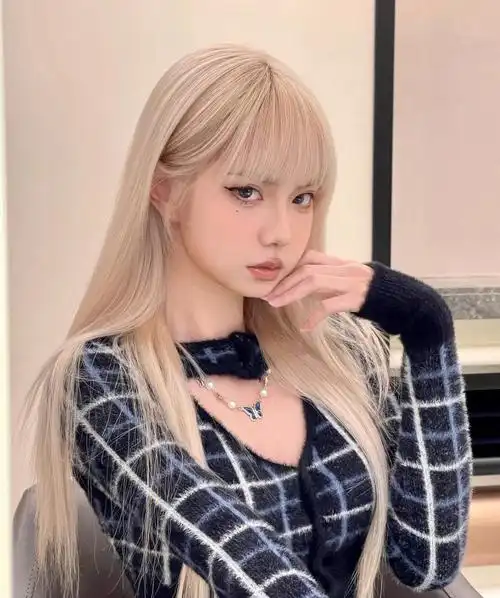 新染的奶茶沙金色发色也太显白了长沙染发