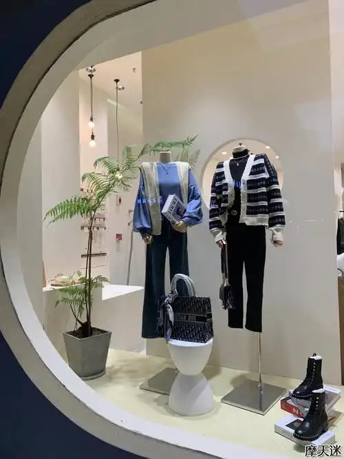 四新这家网红女装店刚开业就火了