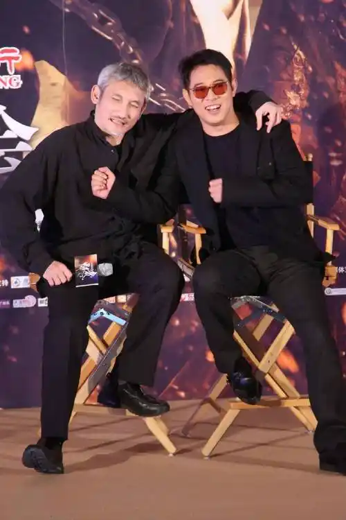 李连杰——满脸正气的功夫之王!_电影_拳脚_甄子丹