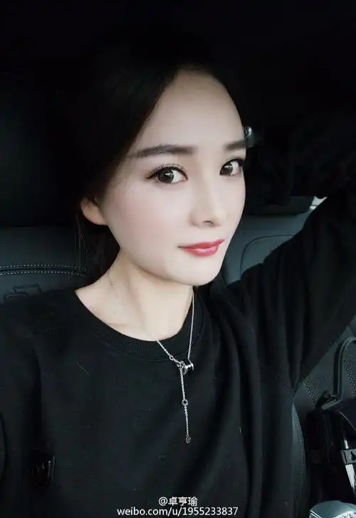 三生三世十里桃花杨幂替身卓亨瑜海量私照曝光 两人傻傻分不清楚