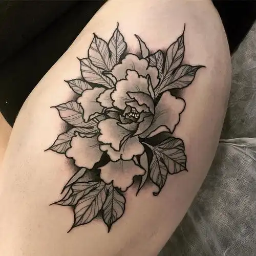 大腿黑灰牡丹纹身图案