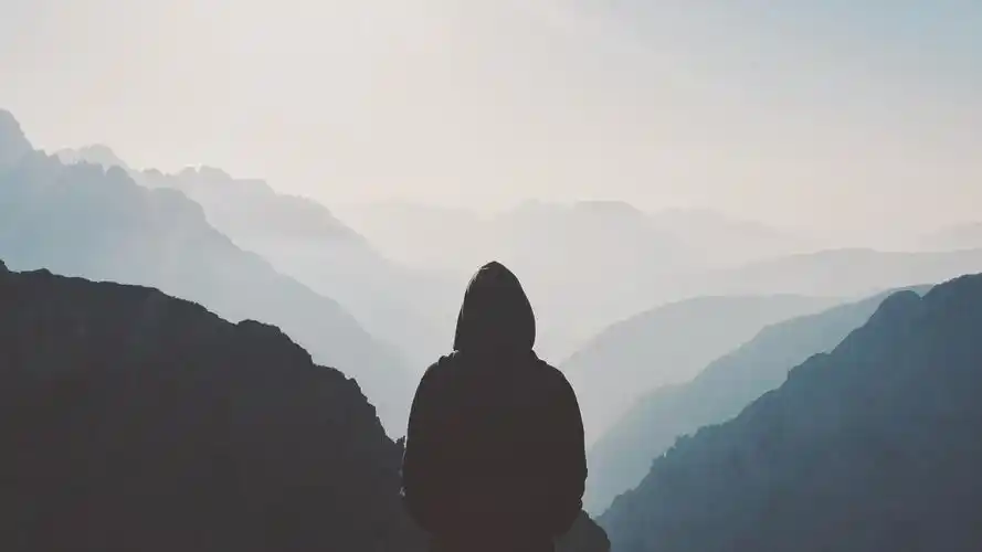 一个人的世界简单而孤独