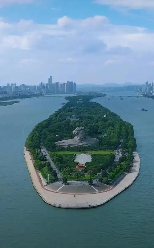 长沙市内旅游景点,长沙市内著名旅游景点(湖南长沙必玩的八大景点)