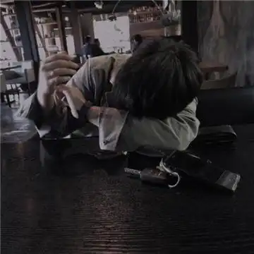 微信男生头像伤感孤独最新精选朝思暮想是如此的撕心裂肺