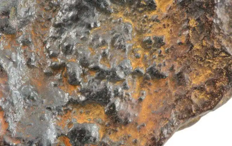 云南陨石1克卖5万泡水喝能治百病