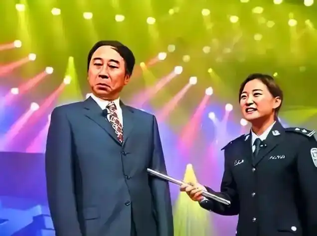 贾玲和师傅冯巩说相声,贾玲冯巩师徒