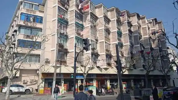 曹杨新村是如何走下神坛的