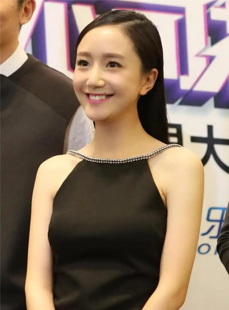 李倩是典型的戏红人不红类型,是一名"冷面演员".