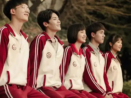 人不彪悍枉少年:满屏的小鲜肉,回忆起十八岁那年的高三!