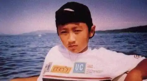 原创谢霆锋凭什么能挤走窦唯李亚鹏成功和王菲12年后再复合