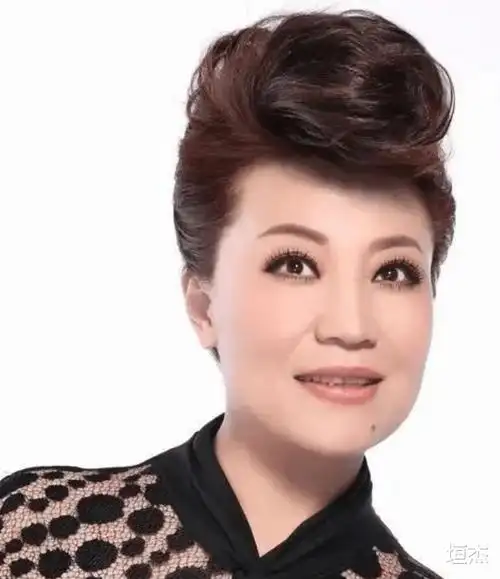 小香玉和王为念离婚18年,一个单身至今,一个结婚生子家庭幸福