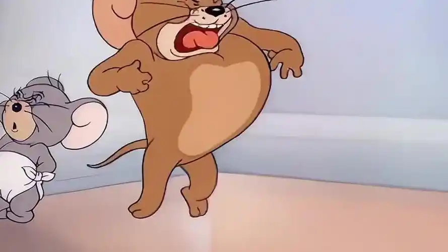 搞笑配音愤怒的杰瑞,泰菲挨打,杰瑞愤怒变身雄壮老鼠霸气教训汤姆.