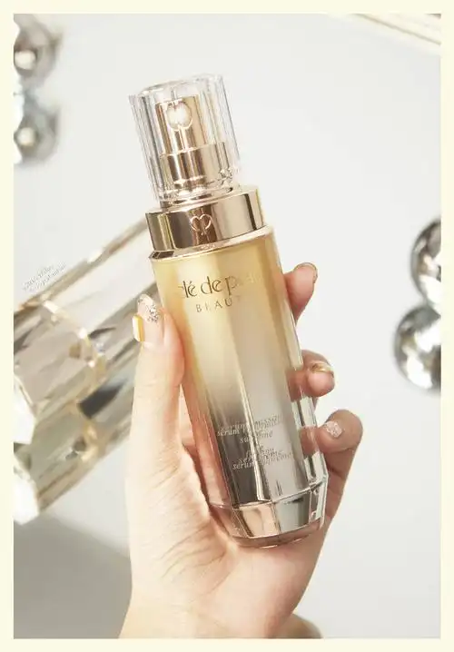 共194 件毛孔细致精华乳相关商品