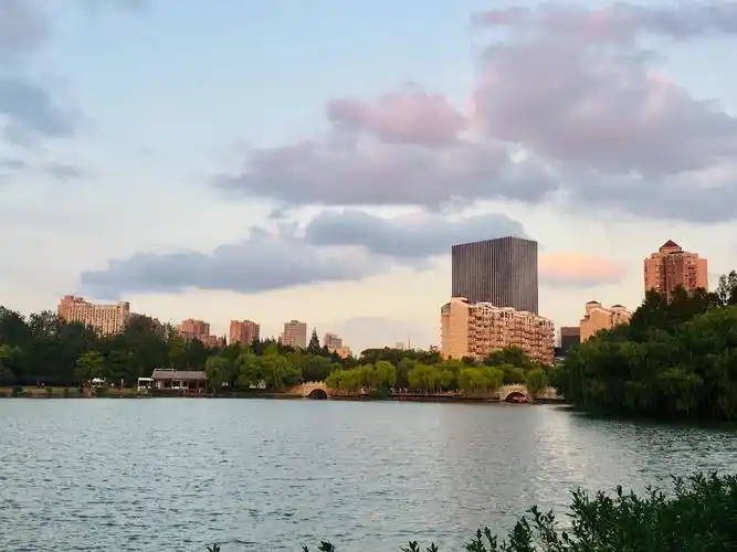 大宁公园的秋天色彩斑斓(随拍)