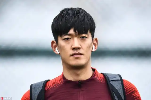 颜骏凌曾被徐根宝吓得1天剃2次头最好年华也想出去看看