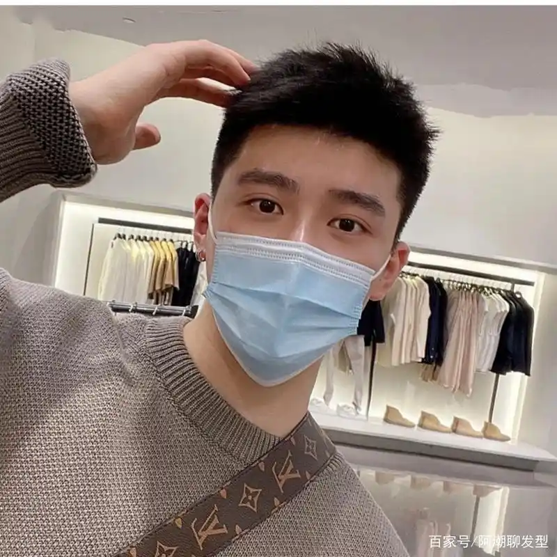 二十几岁的男生发型别再瞎剪了,试试这3款,剪完帅气涨颜值!