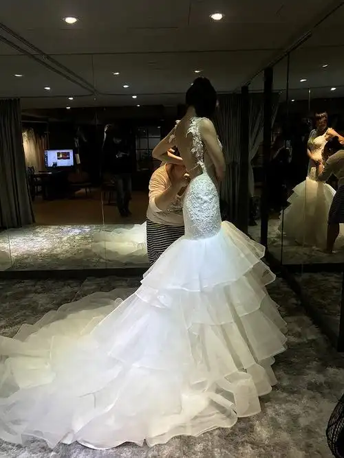 超级实用试穿婚纱小撇步