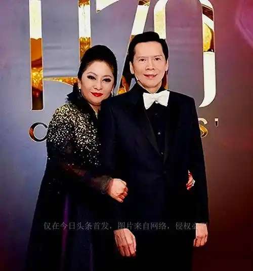 向太不仅是女强人,还是一位温柔的母亲,特别是对待儿媳妇郭碧婷.