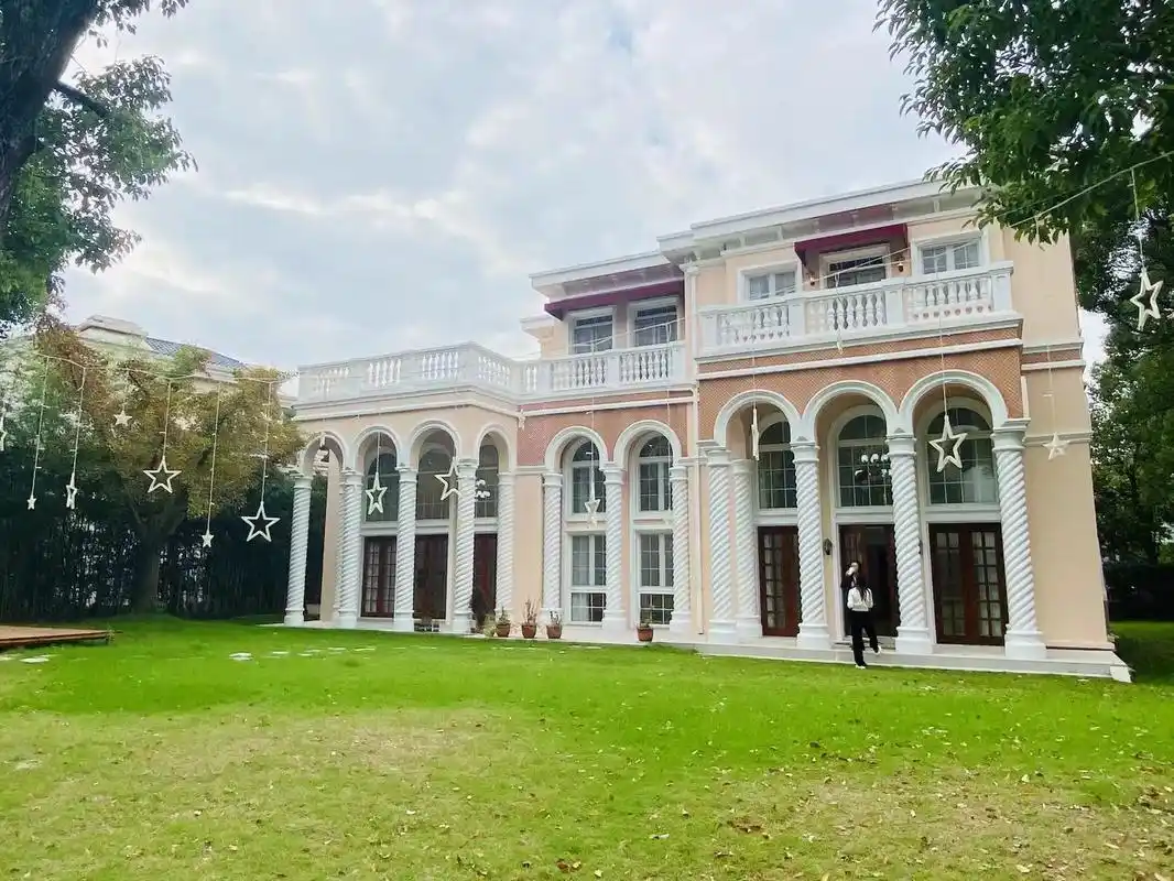 西郊庄园一手别墅中国十大超级豪宅之一