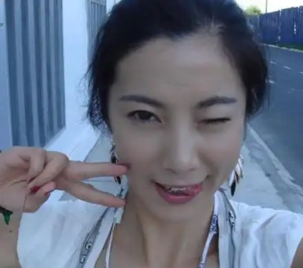 个人资料:王珂,男,汉族,山东人,著名女演员刘涛的丈夫,1980年出生于