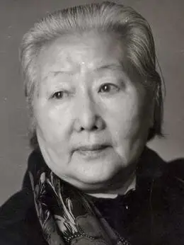 王苹饰演中叔皇饰演关不住的春光演员表中全部演员角色共计有 4 个.