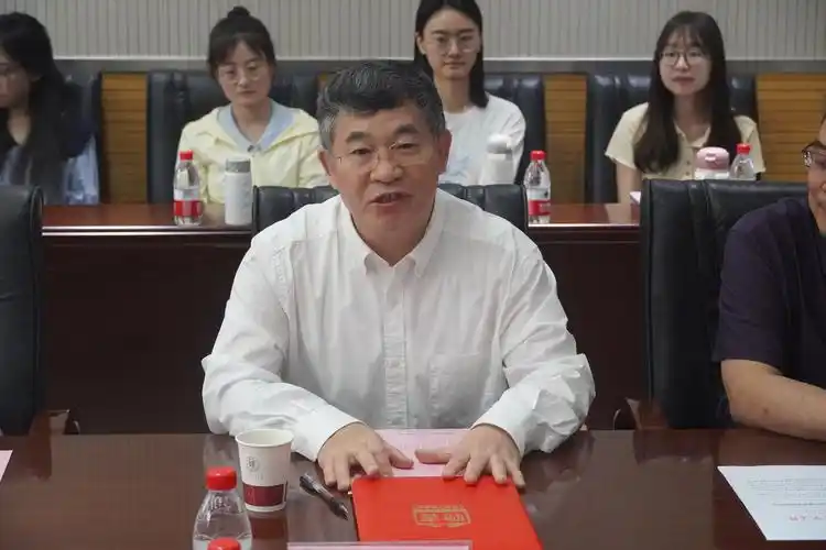 我院举行王建国,吴勇兼职教授聘任仪式-陕西师范大学物理学与信息技术