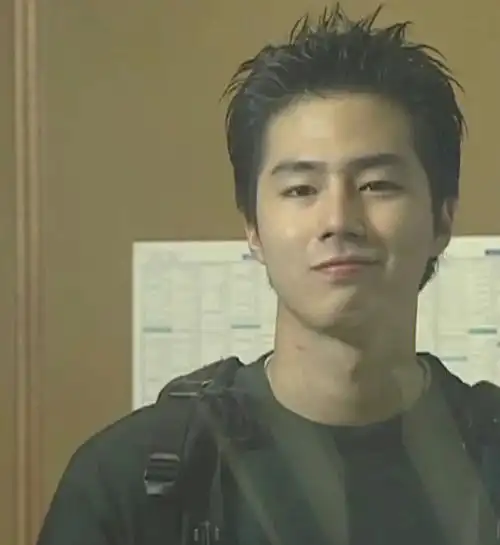 完全是我的理想型谁要是能跟年轻的赵寅成谈恋爱我嫉妒死祈求一下今晚