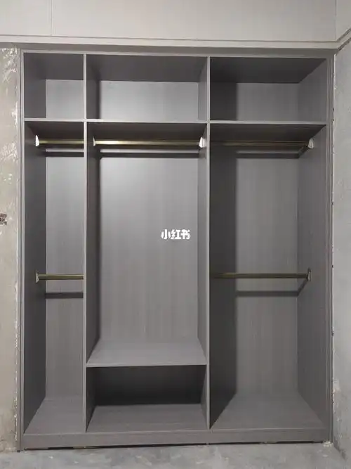 最实用的五门两抽一门到顶衣柜内部格局