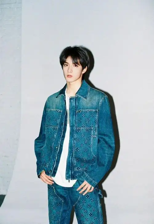 刘耀文是男模身材吧