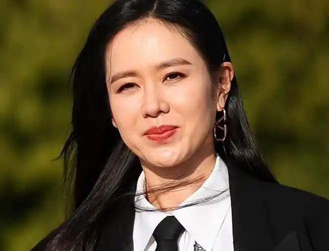 41岁孙艺珍生图翻车?皮肤松垮脸歪嘴斜疑医美过度,老了不止十岁