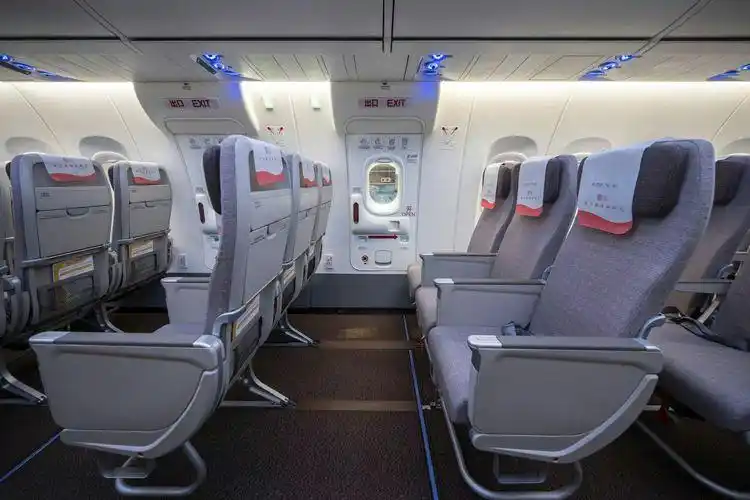 c919飞机的翼梢小翼.